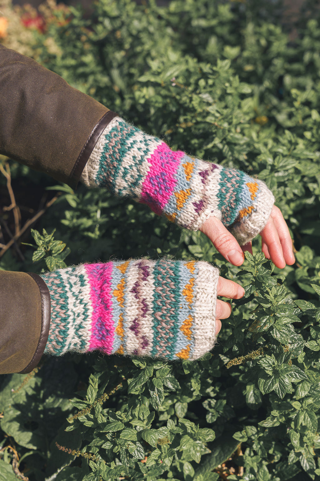 NEW Fuchsia Pop Hand Knitted Wrist Warmers