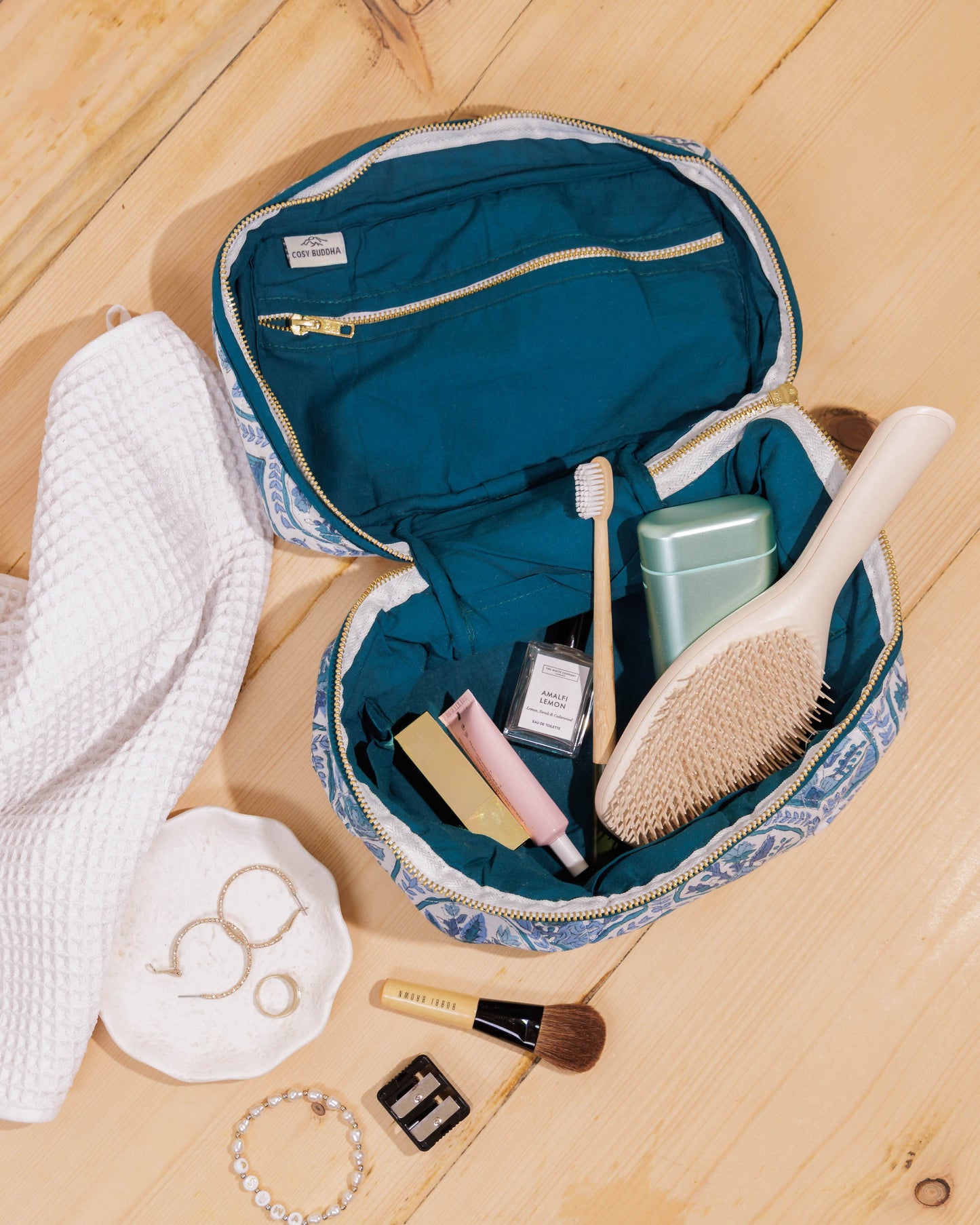 Blue City Courtyard Vanity Case