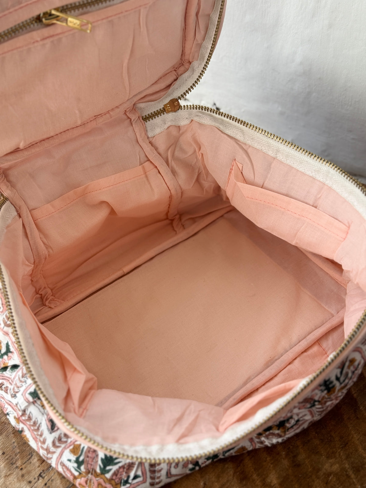Pink City Courtyard Vanity Case